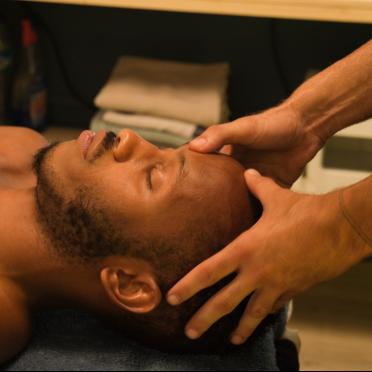 NOA massages & bien-être / Hydrafacial / massages bien-être / Mix massage art: mélange de différentes techniques (californien, thaï, lomi-lomi, deep tissue…)