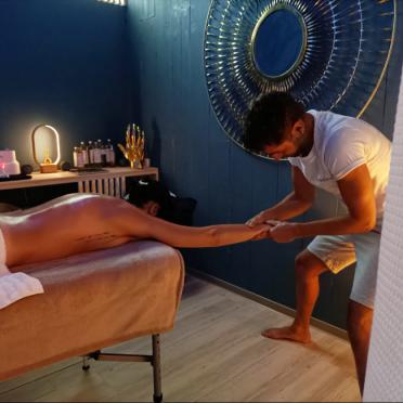 NOA massages & bien-être / Hydrafacial / massages bien-être / Mix massage art: mélange de différentes techniques (californien, thaï, lomi-lomi, deep tissue…)