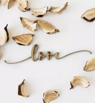 NOA massages & bien-être / Hydrafacial / massages bien-être / Mix massage art: mélange de différentes techniques (californien, thaï, lomi-lomi, deep tissue…)